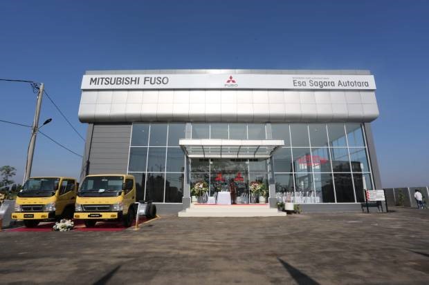 Dealer Fuso yang dibangun oleh PT Esa Sagara Autotara berdiri di atas lahan seluas 4.175 meter per segi. DOK. KTB
